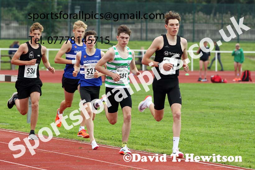 Mens and Boys 3000 metres, 2021 North Eastern Track and Field Champs., Middesbrough. Photo: David T. Hewitson/Sports for All Pics